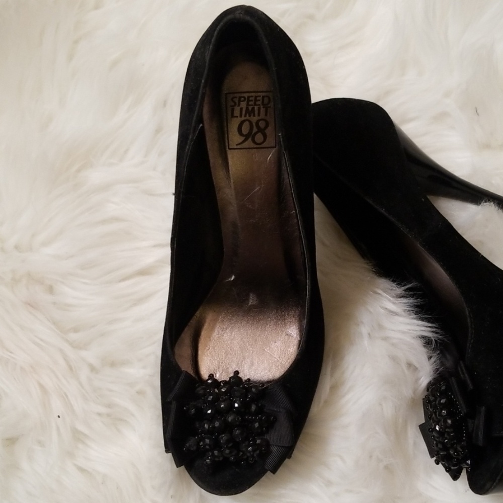 Heels - Picture 2 of 2